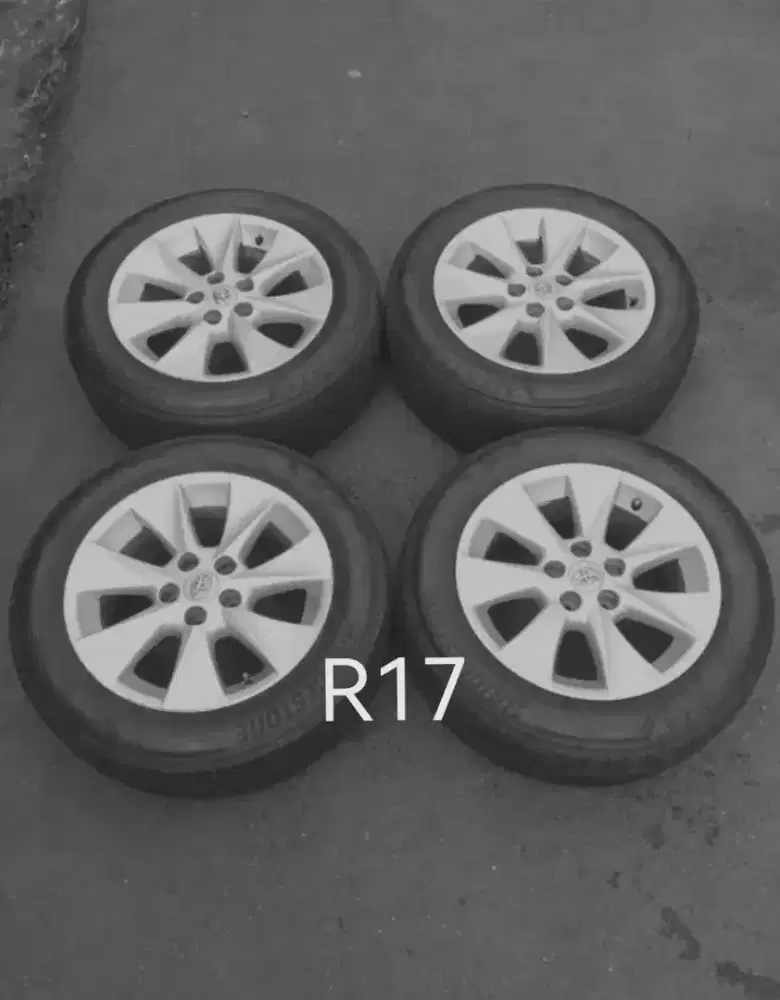 Preloved Velg dan Ban Alphard Innova Camry Original