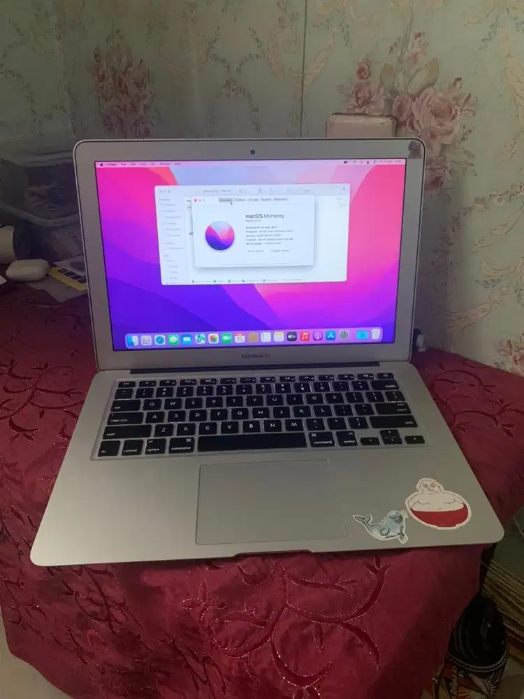 MacbookAir 13 2017 8/256 iBox mulus no Dent siap pakai