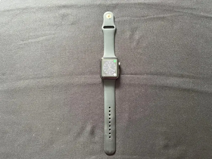 Apple watch series 3 space gray aluminum 42mm