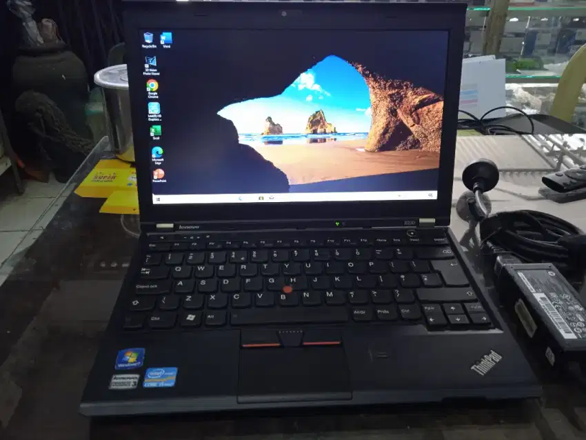 Laptop Lenovo ThinkPad X230 Core I5 mulus normal semua.