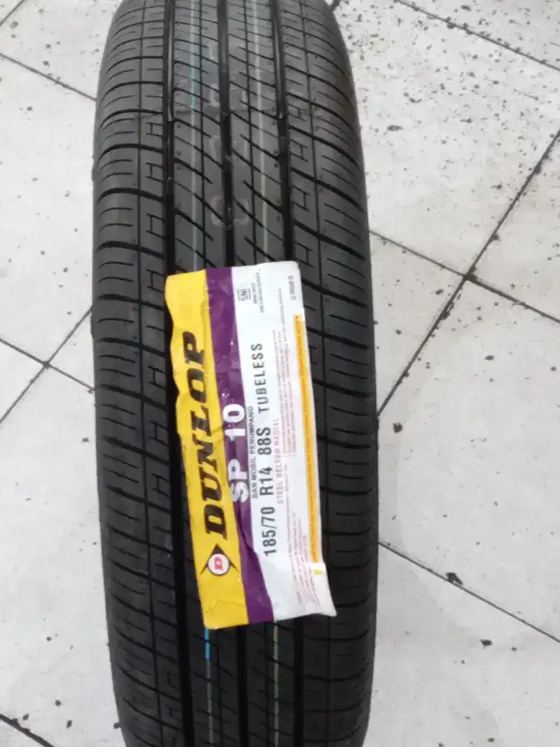 Ban luar mobil dunlop 185 70 14 sp10