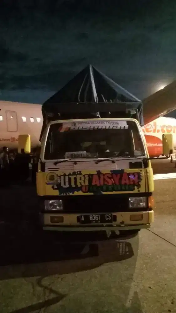 Sewa truk area jakarta dan sekitarnya