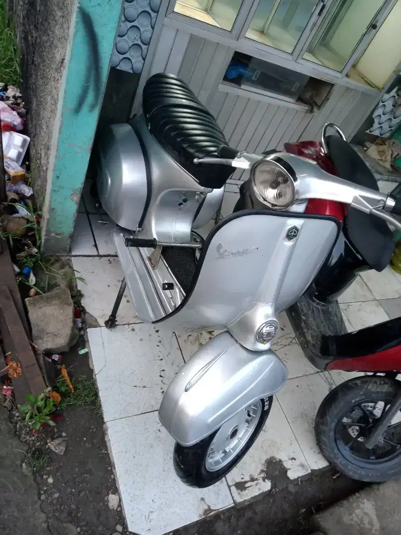 Vespa Super Klasik - Motor Bekas - 917952326