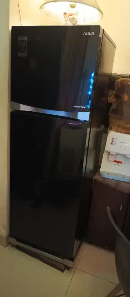 Kulkas aqua inverter