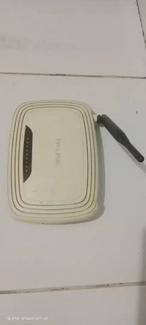 Adaptor + Router Wifi TP Link TL - WR740N