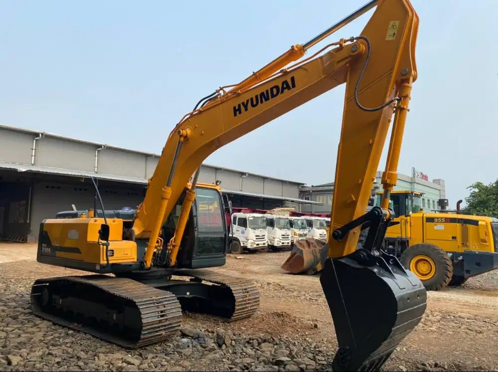 Excavator Backhoe Hyundai HX 210 S Tahun 2019 Jakarta