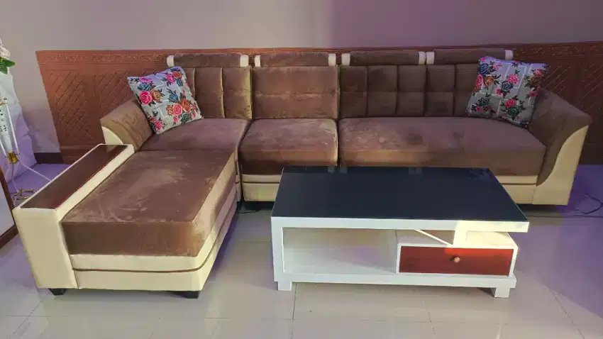 Sofa elegan berkualitas