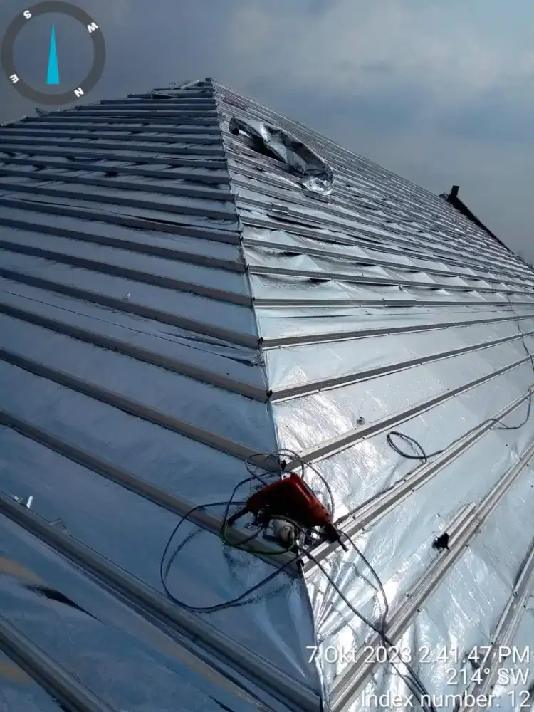 Ahli pemasangan rangka atap baja ringan