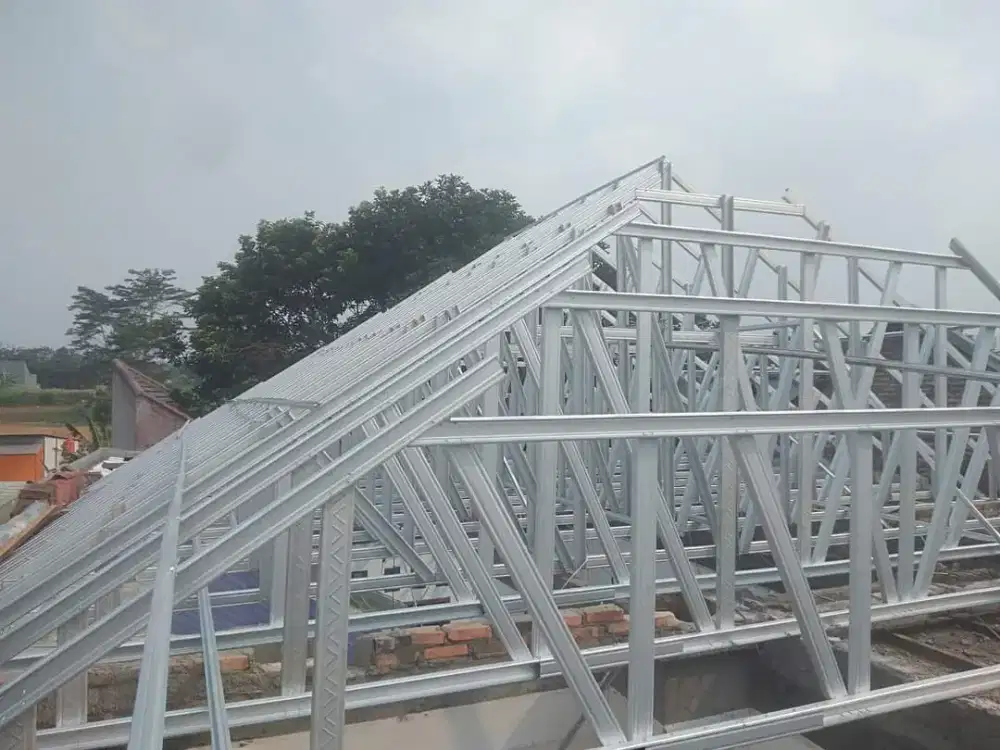 Ahli pasang baja ringan galvalum