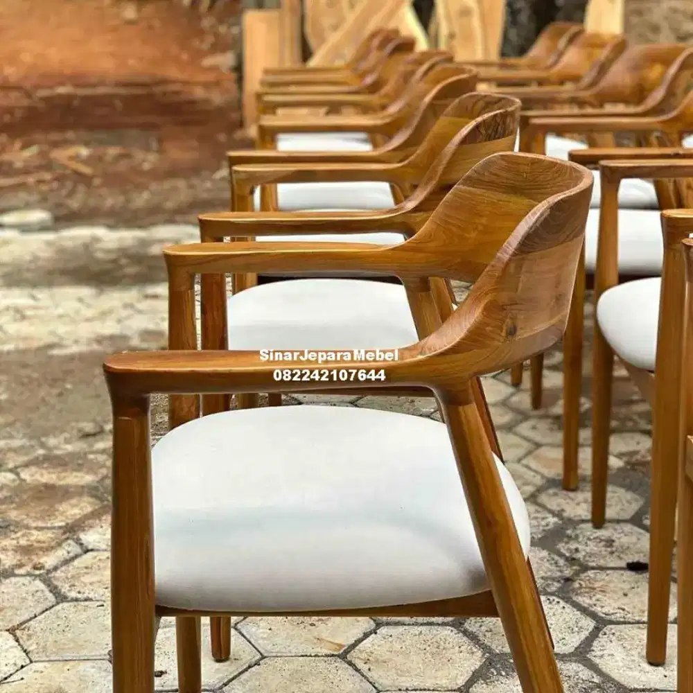 Kursi makan jati minimalis