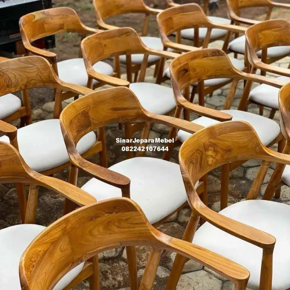 Kursi makan bar cafe