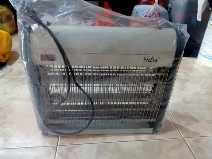 Alat setrum portabel insect killer untuk nyamuk dan lalat