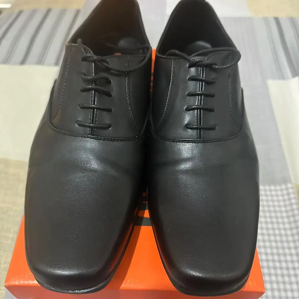 [Preloved] Sepatu Pria Formal Watchout Size 44