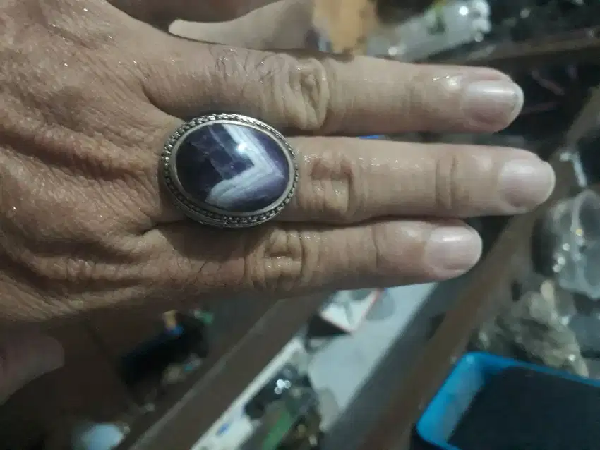 Batu kecubung ungu Junjung Derajat
