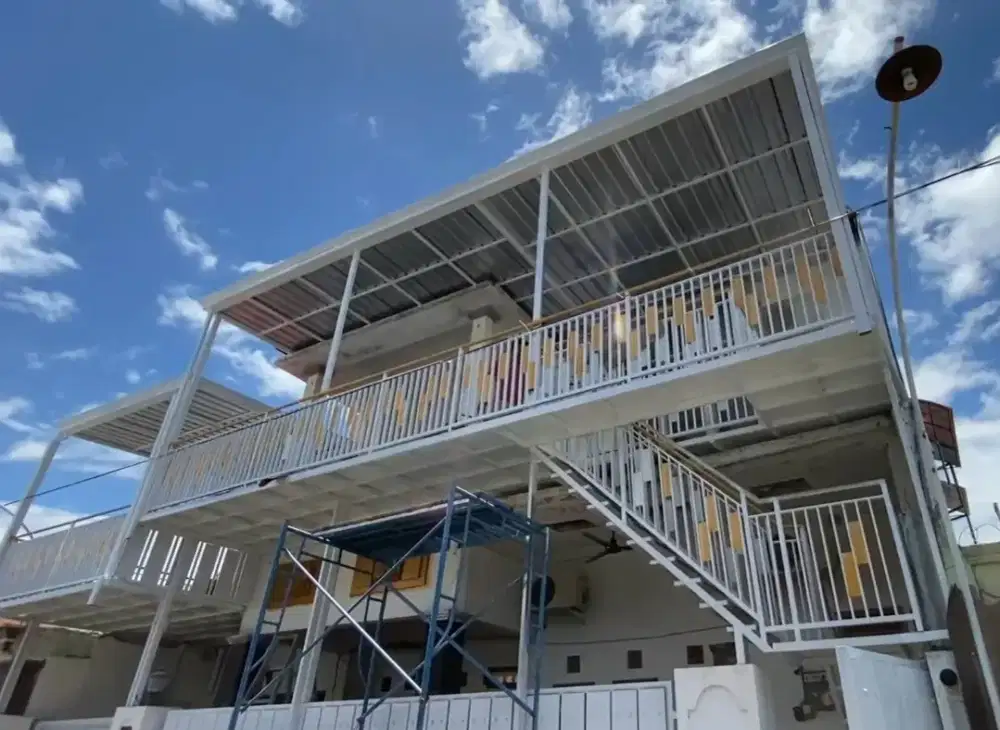 Mezzanine. Kanopi balkon