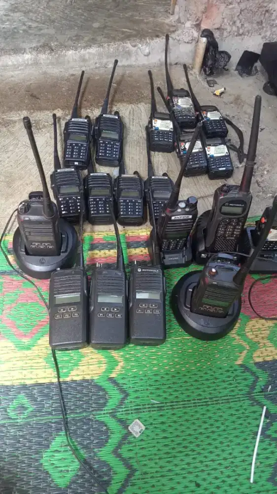 RADIO HT RIG SSB SWR GPS MARINE DIBELI CARI