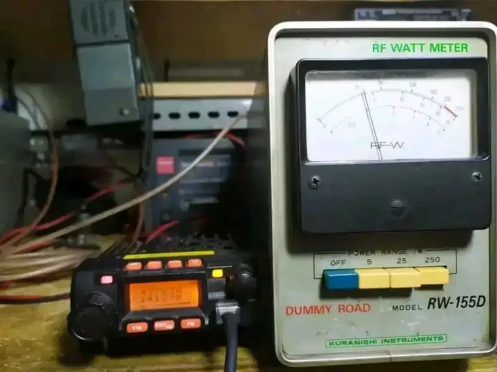 RADIO HT RIG SSB SWR GPS MARINE DIBELI CARI