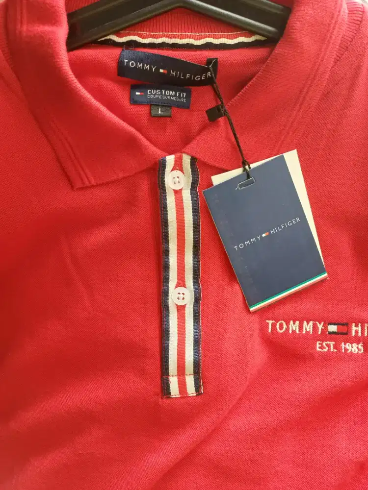 Kaos Kerah Tommy Hilfiger Ori