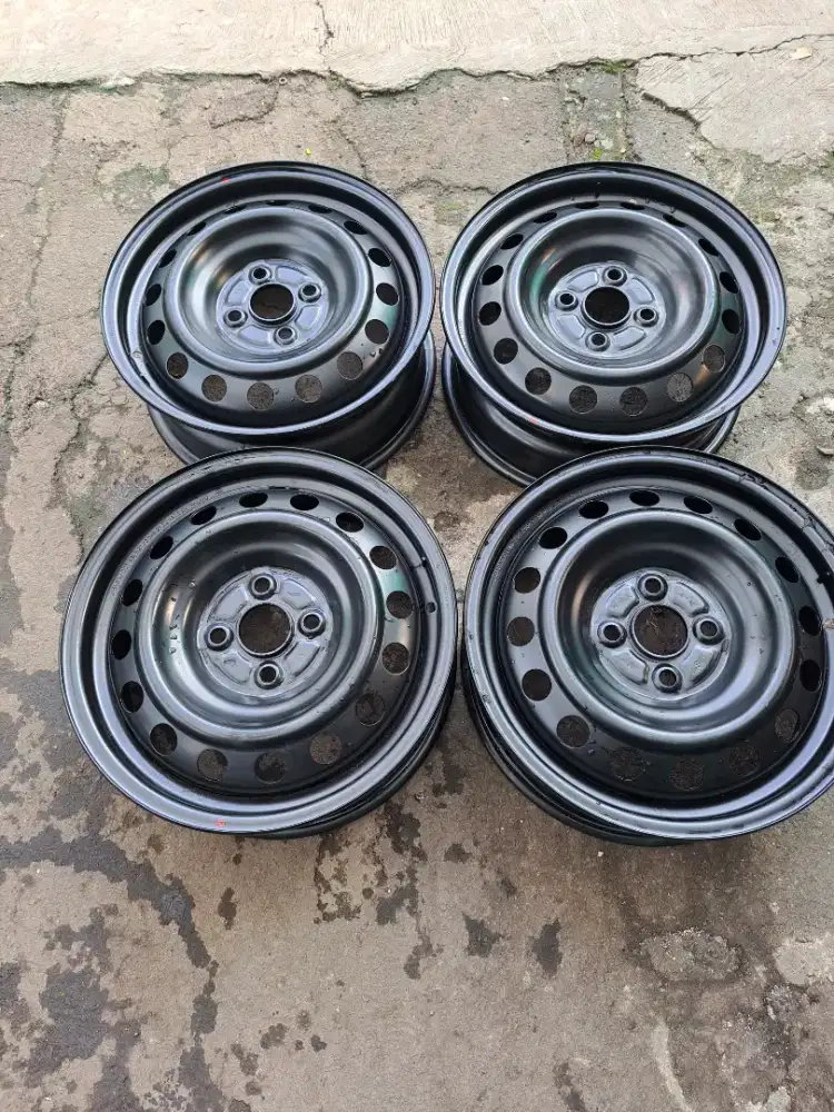 Velg standar r15 pcd 4x100 for agya ayla vios etios yaris calya sigra