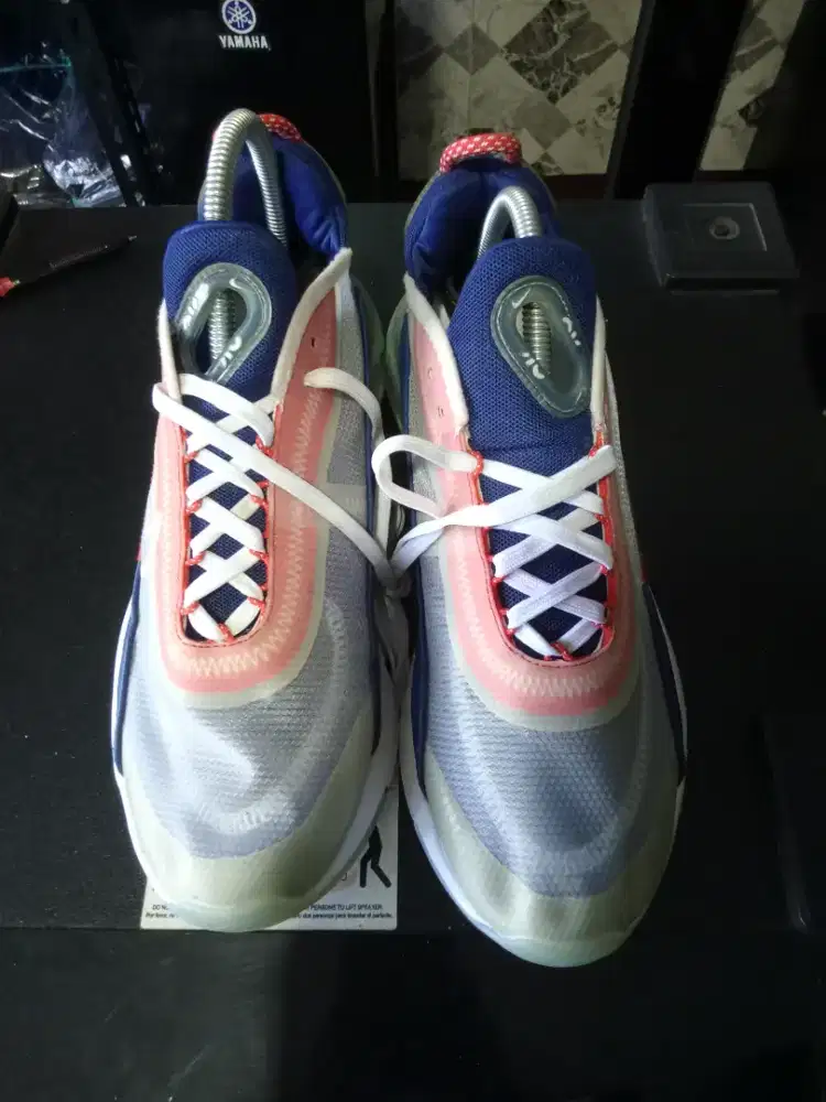 Jl sepatu Nike Air max 2090