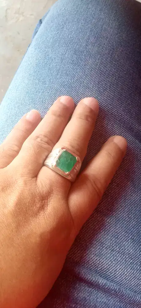 Batu permata zamrud colombia