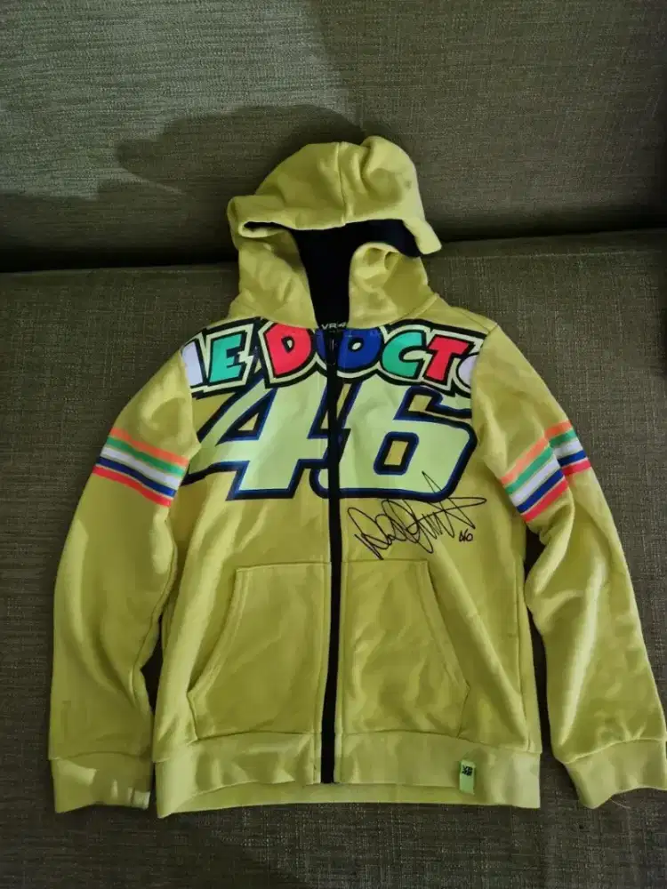 Uniqlo hoodie jaket motogp vr46 (valentino rossi)