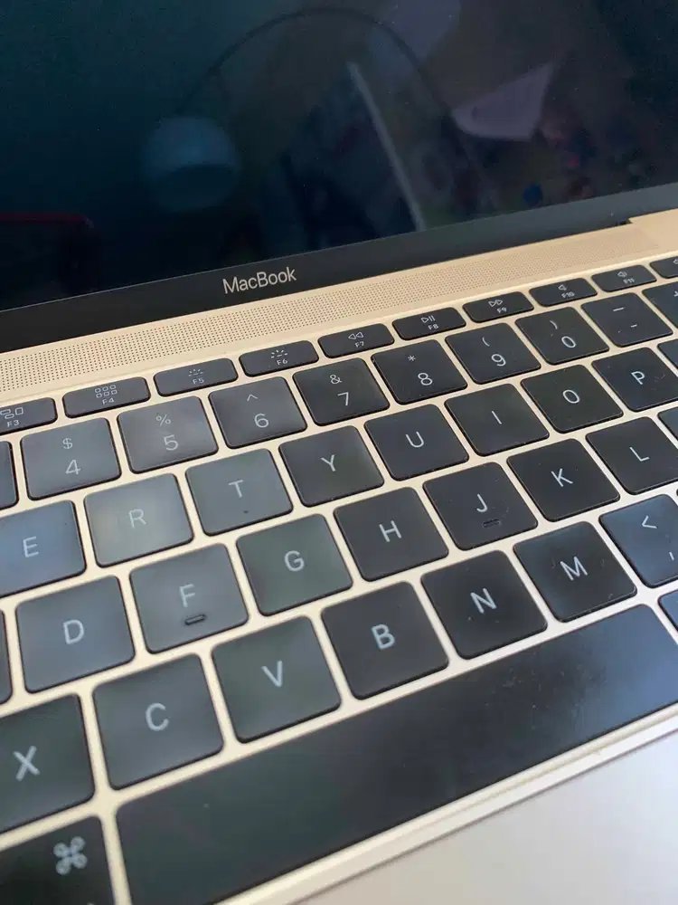 Macbook Retina 12 inch 2017 Gold 256GB, lengkap bs TT iPhone 13