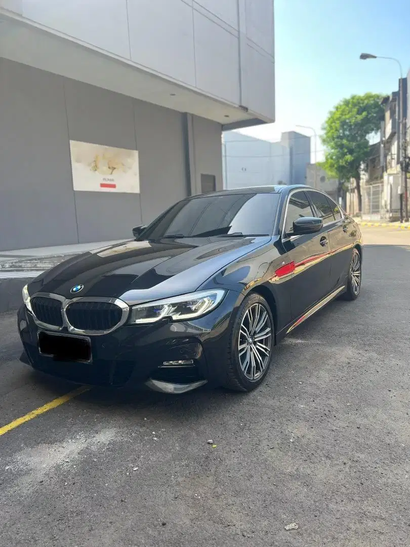 BMW 330I G20 M-Sport KM LOW - Mobil Bekas - 918152099