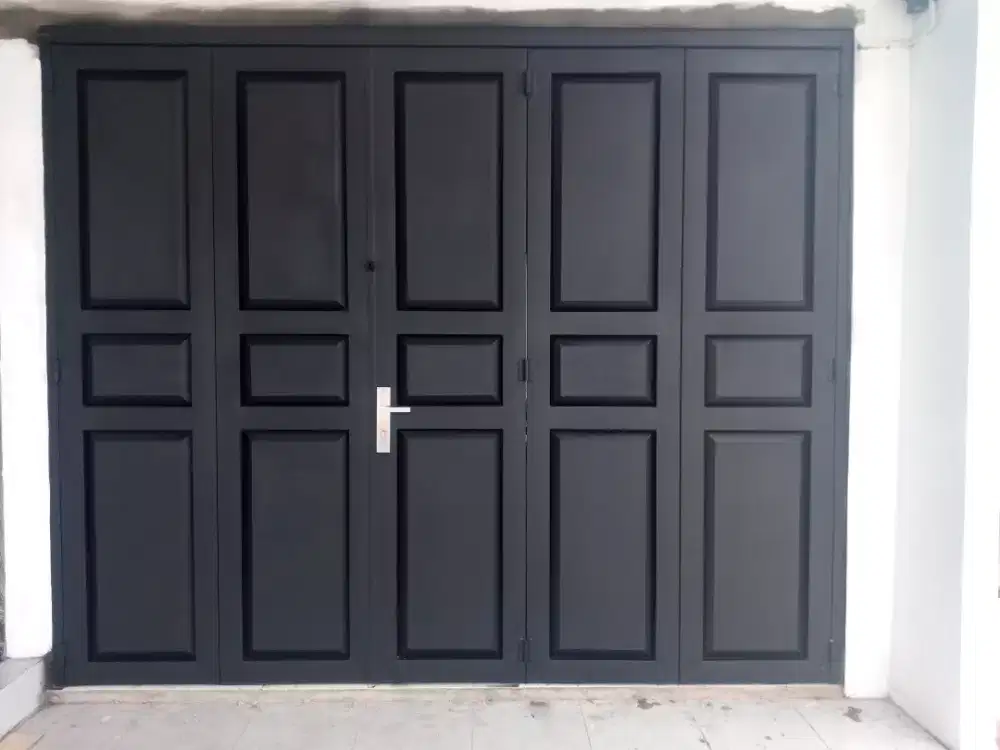 Pintu lipat presssss