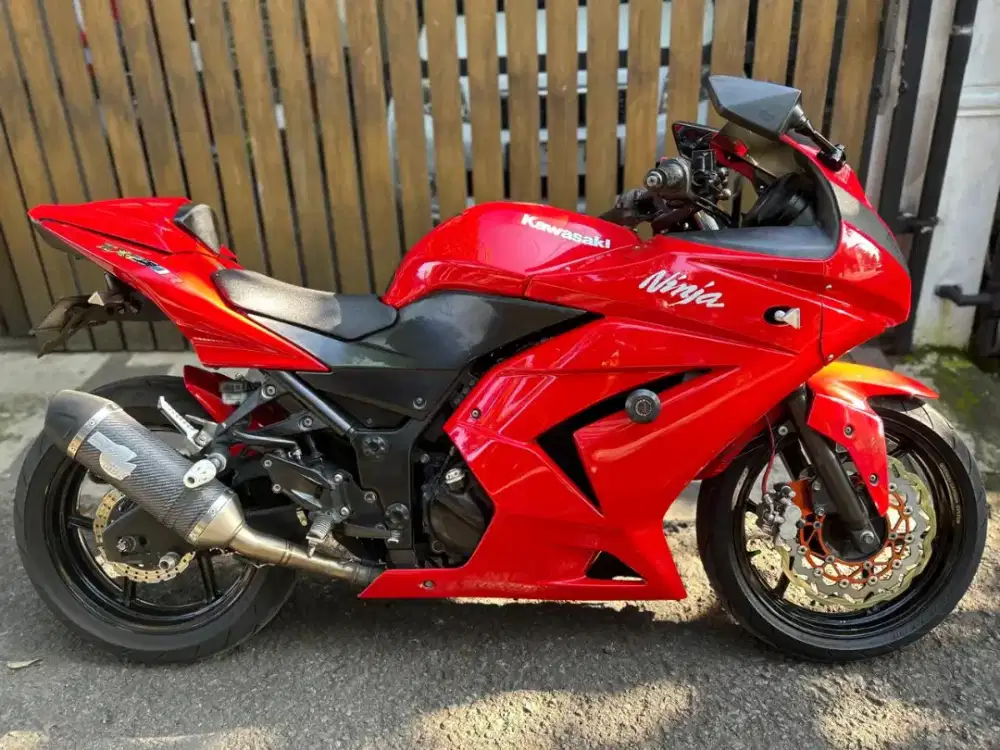 Kawasaki Ninja 250r Karbu 2011 Low Kilometer