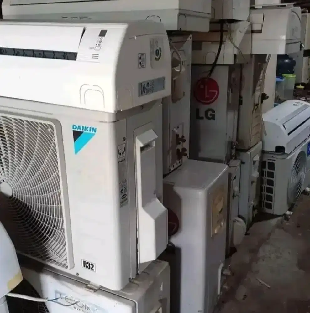 Di cari untuk di beli AC bekas segala kondisi disini