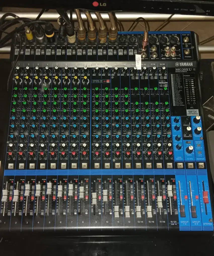 Yamaha MG20X U Mixer 20 ch, jaminan 100% original.
pemakaian pribadi