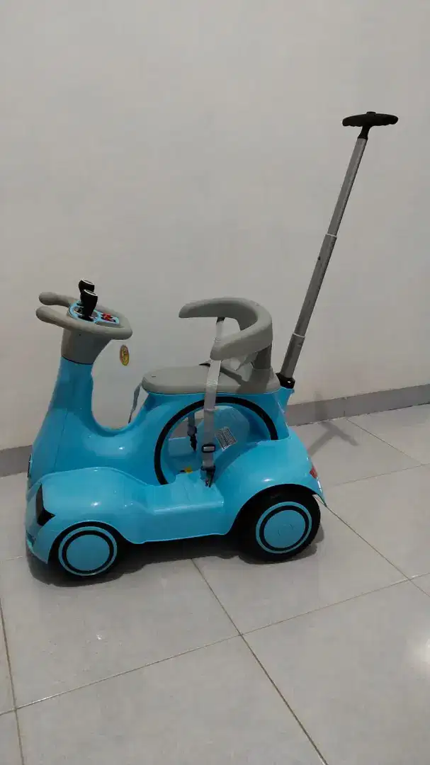 Mobil aki mainan anak pedal tangan