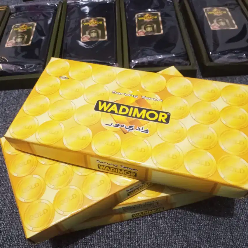 SARUNG WADIMOR PUTIH POLOS DAN HITAM POLOS