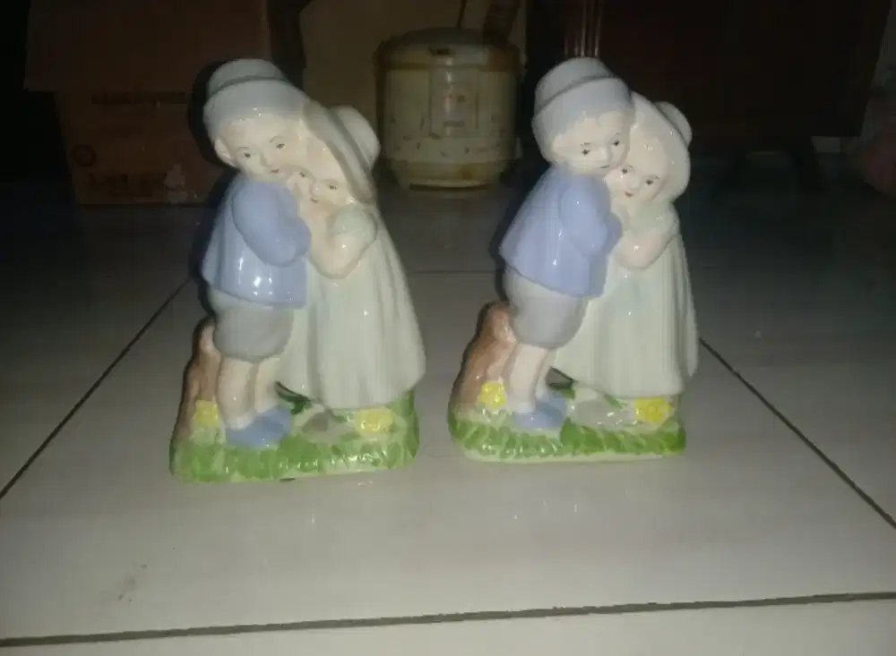 Jual 2 BUAH Hiasan/Patung Barang Antik Simpanan Mulus