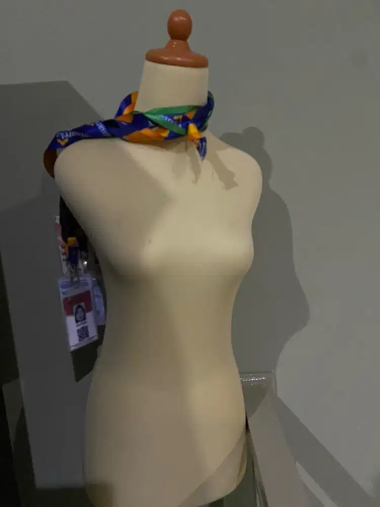 Manekin patung kayu cewe