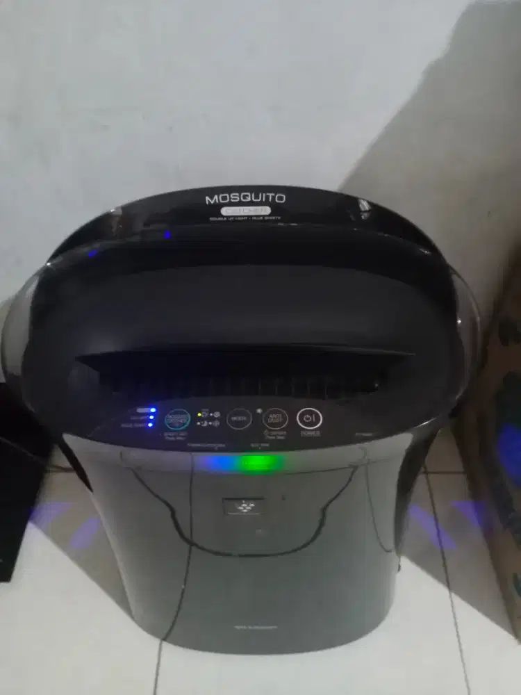 Sharp plasmacluster mosquito catcher