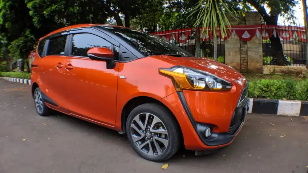 Toyota Sienta 2017 Bensin Ban Baru Istimewa