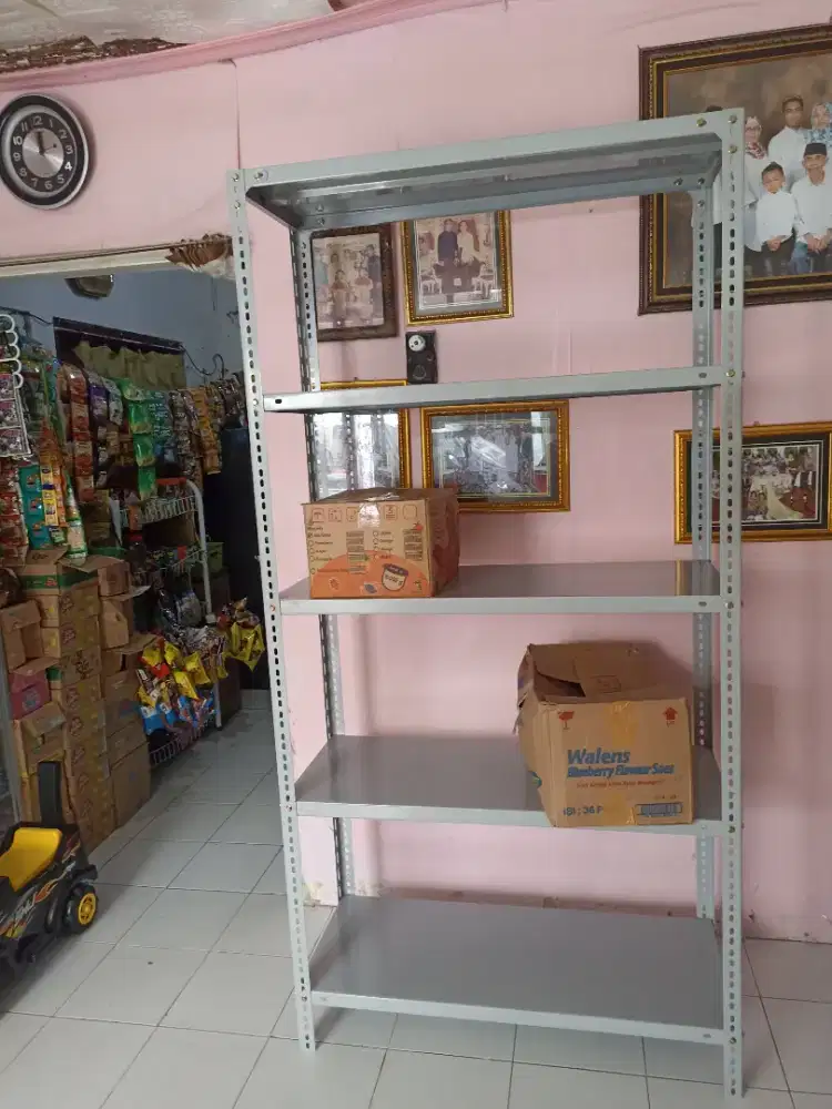 Rak siku lubang serbaguna