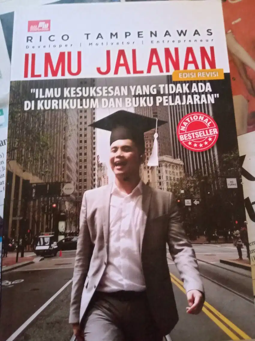 Buku best seller dijual