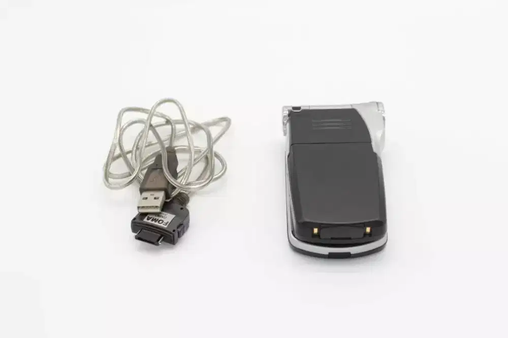 Handphone lipat docomo final fantasy, with hf diecast