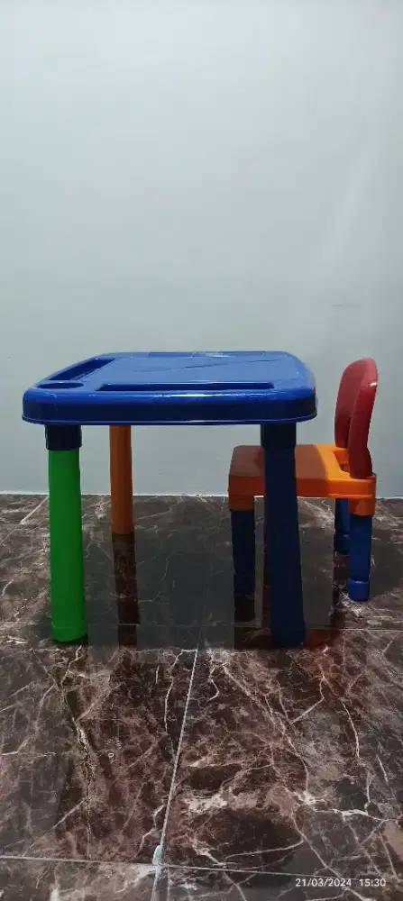 Meja Belajar Anak bisa lepas pasang