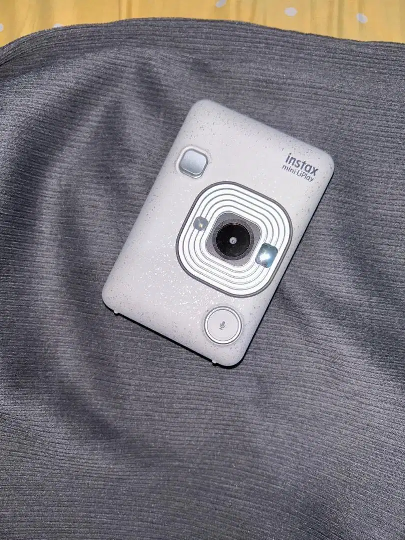 Fujifilm instax mini liplay hybrid camera kamera polaroid