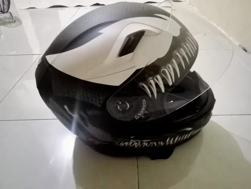 Jual helm kyt venom