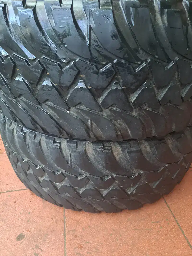 Ban 265 65 r17 bridgestone dueler m/t pajero fortuner