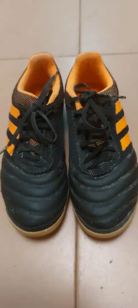 Sepatu adidas copa original