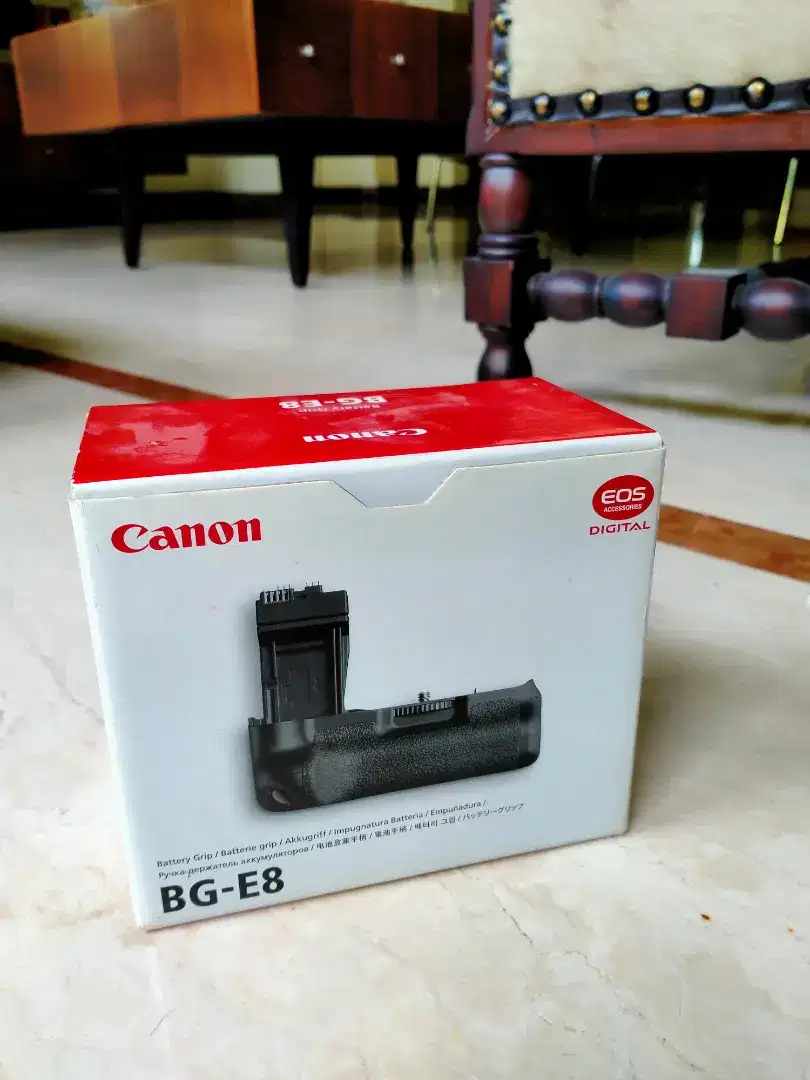 Canon Battery Grip BG - E8