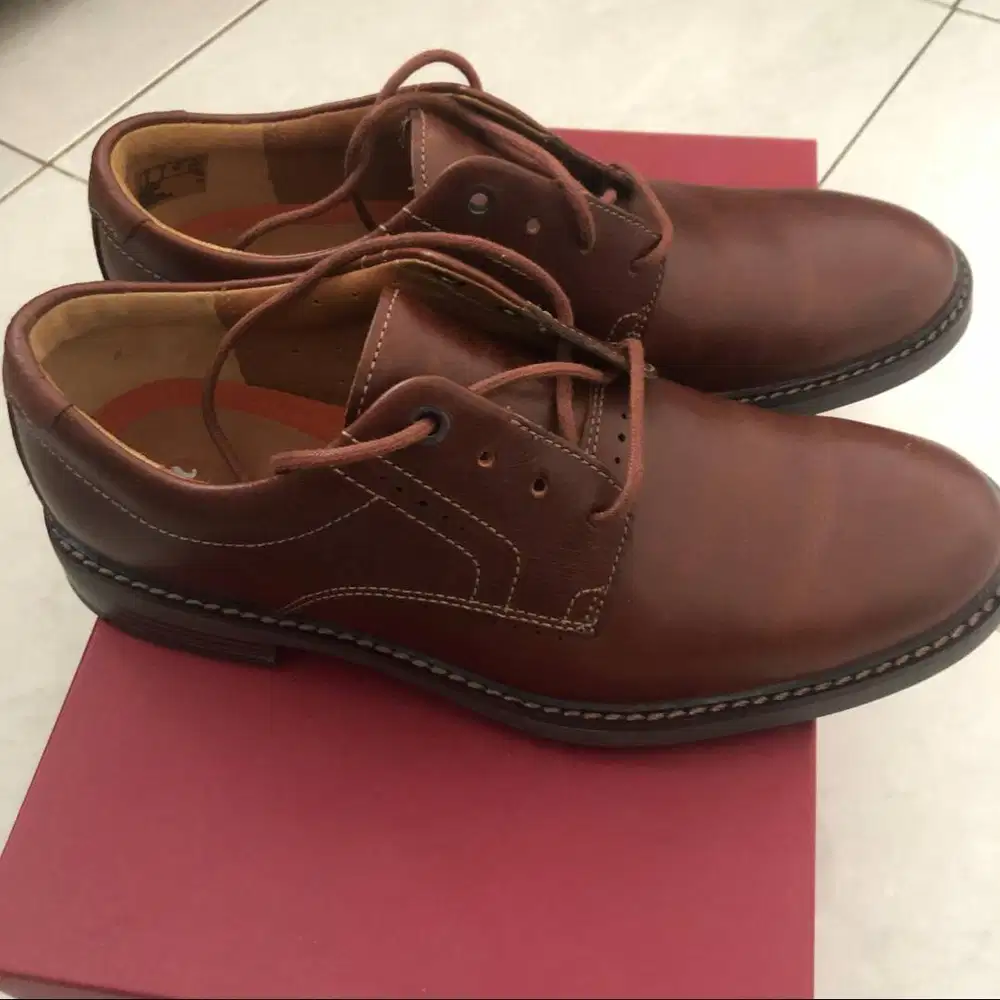 Sepatu Pria Clark  Original
