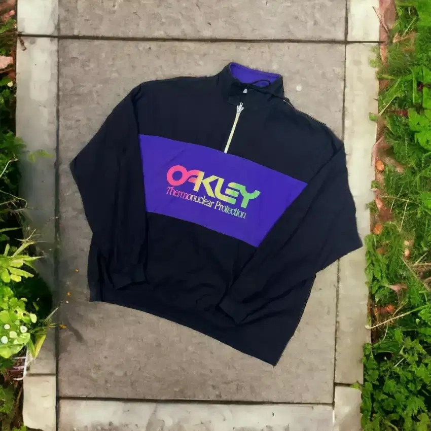 Uniqlo jaket hoodie oakley windbreaker
