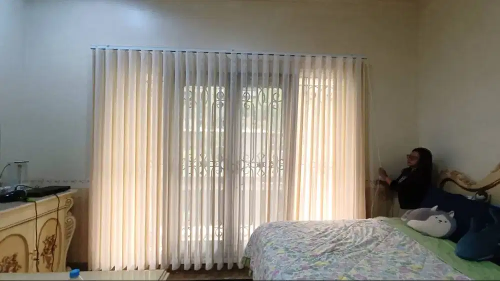 phalosa vertical Sheer